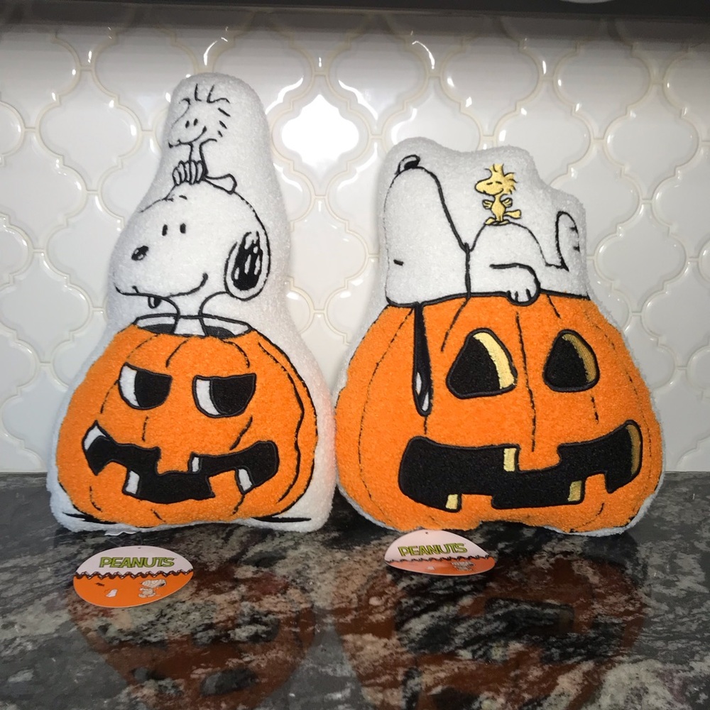 Peanuts Snoopy Woodstock Pumpkin Decorative Throw Pillows Halloween Set Of 2 NEW
